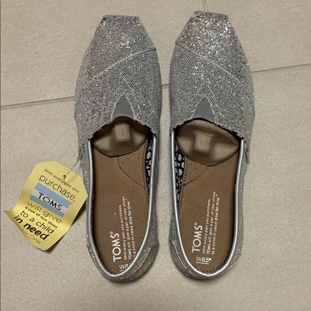 NWT WOMENS SPARKLY TOMS